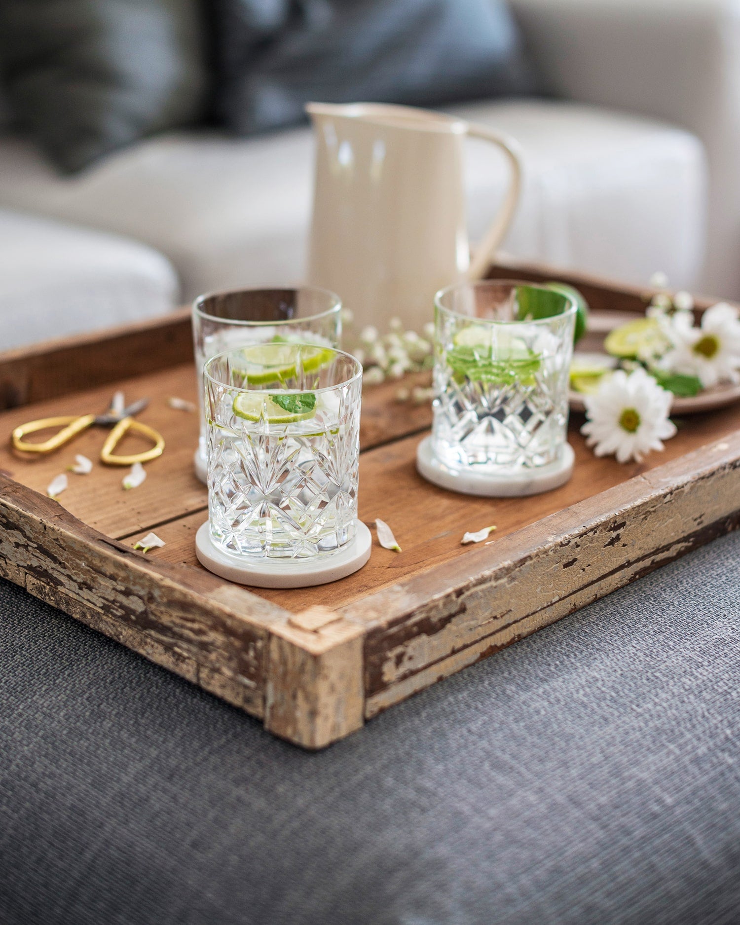 Poggiali qui – Set of 6 round coasters in white Carrara marble