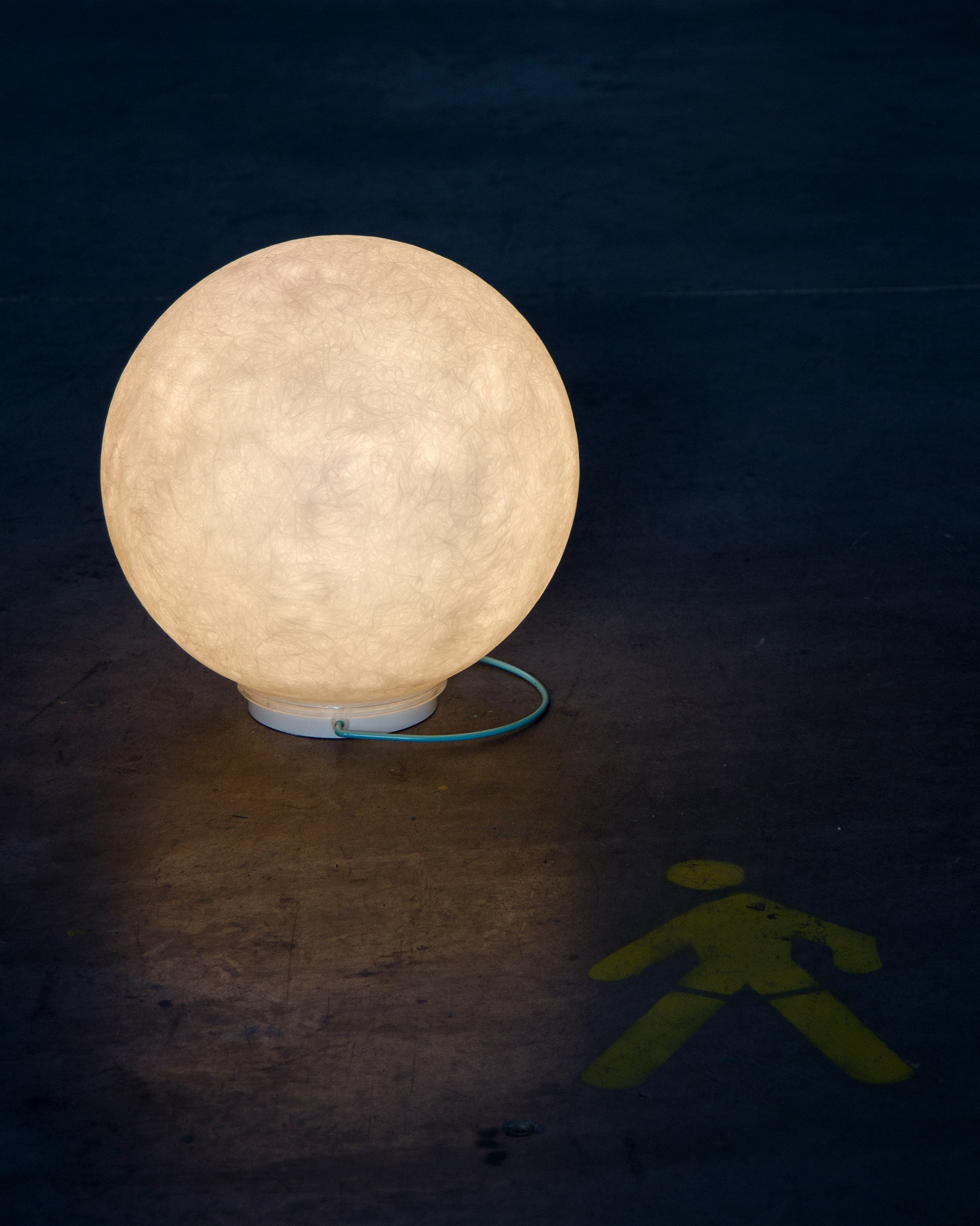 Take Away Luna Lamp