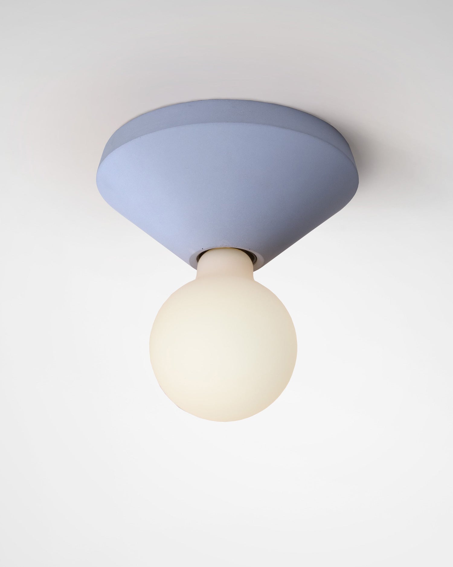 Ada wall or ceiling lamp