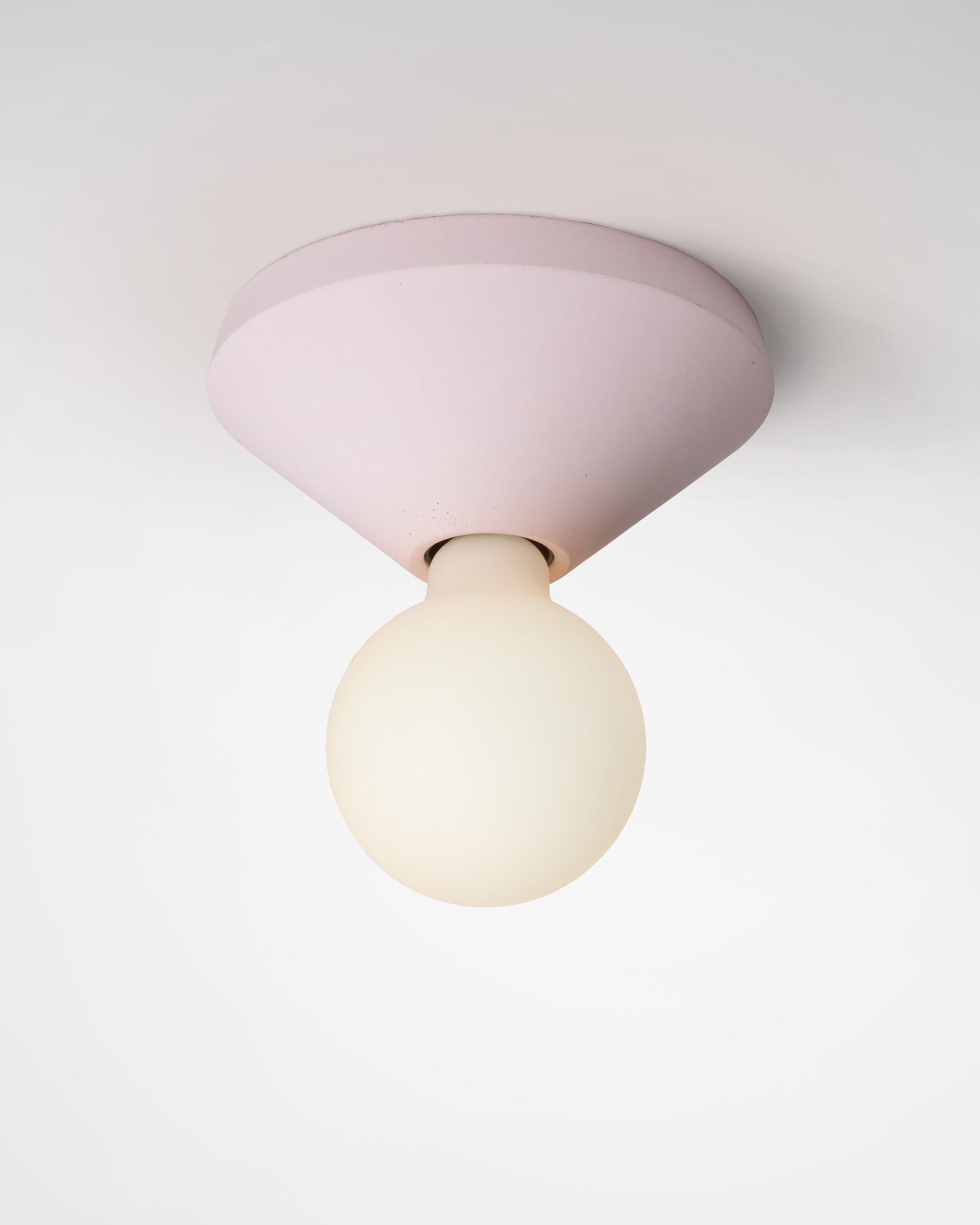 Ada wall or ceiling lamp