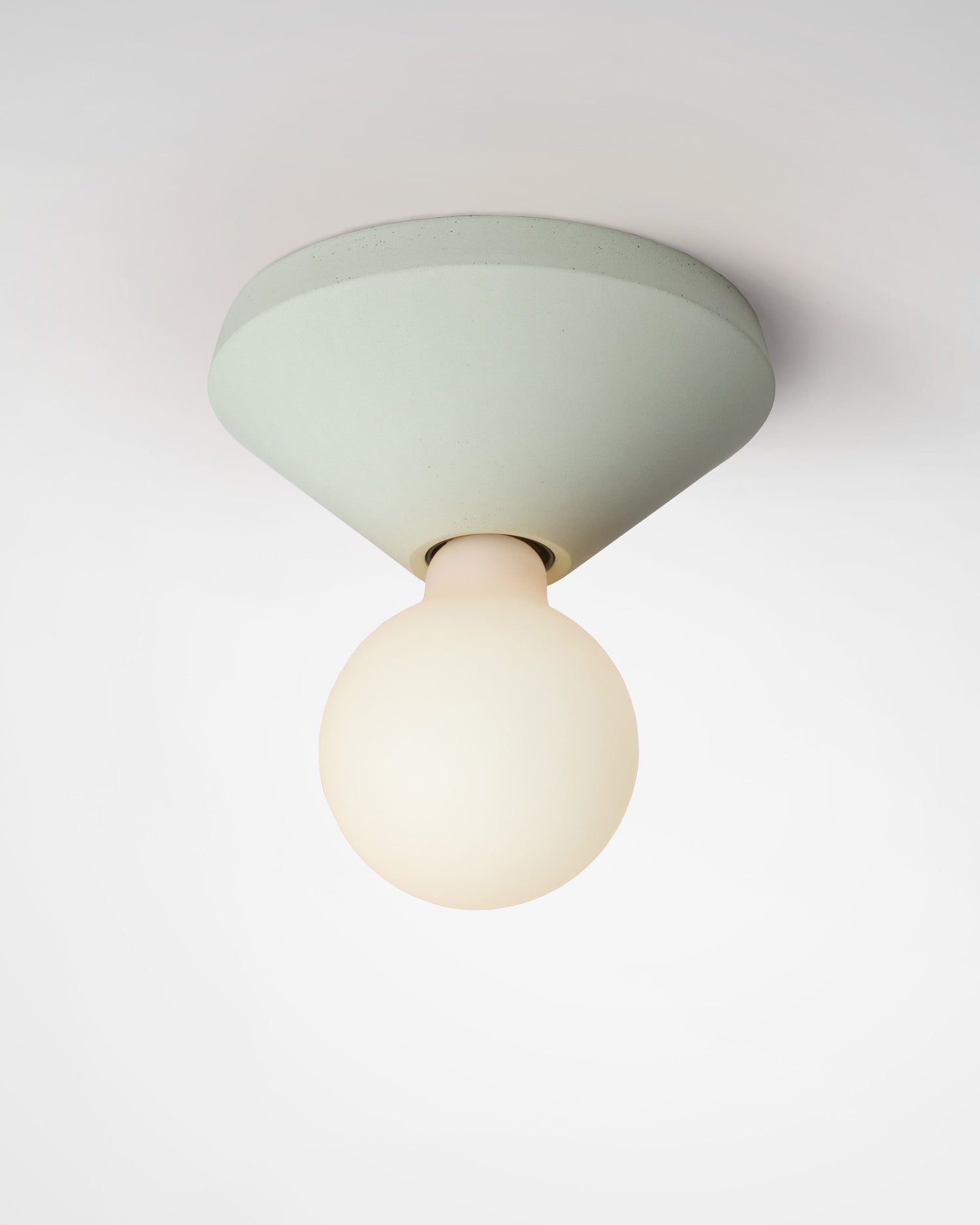 Ada wall or ceiling lamp