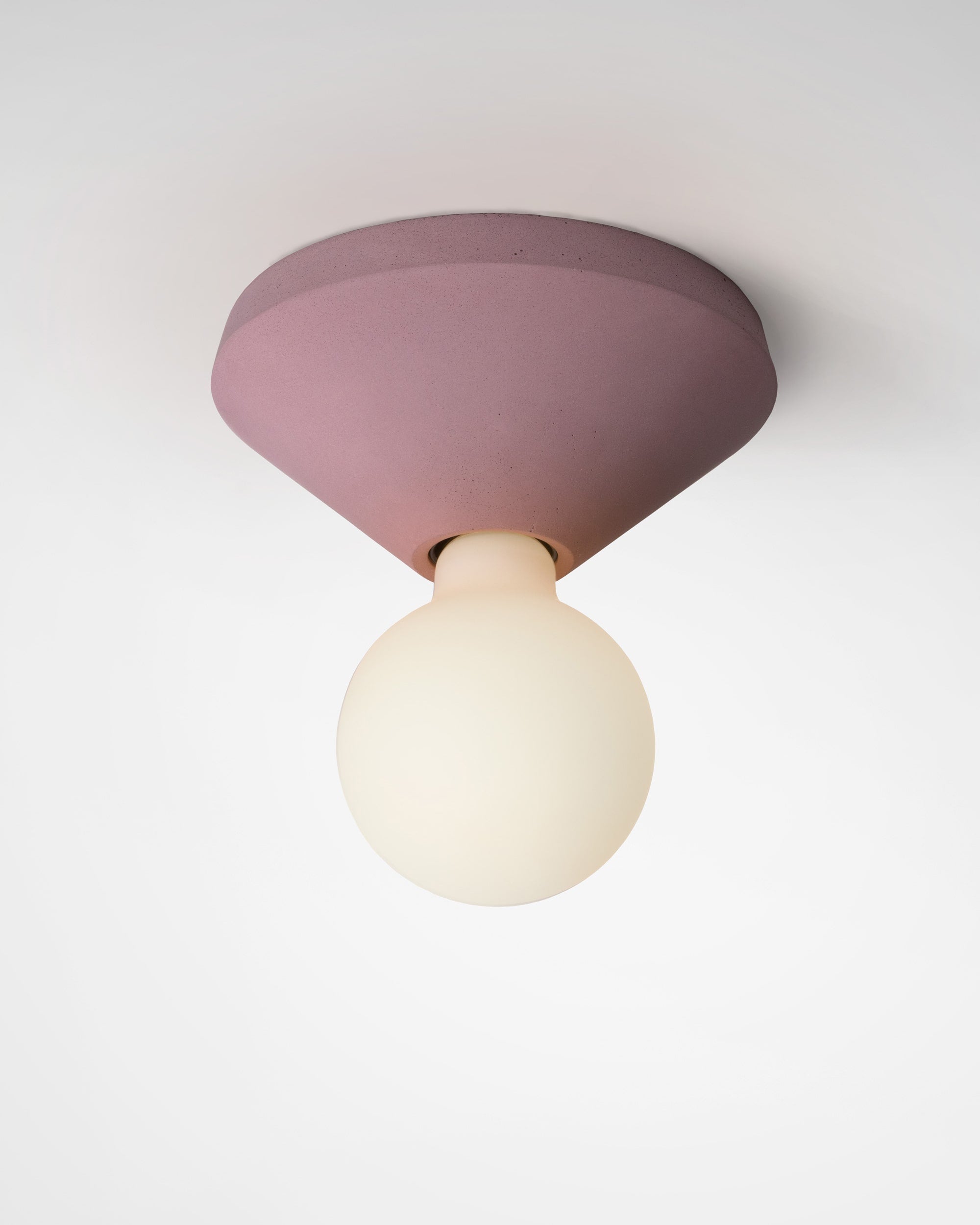 Ada wall or ceiling lamp