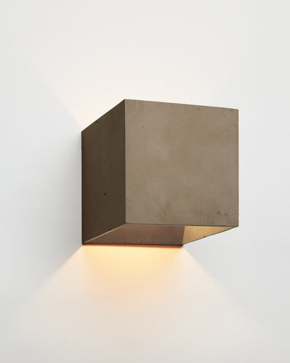 Cromia wall lamp