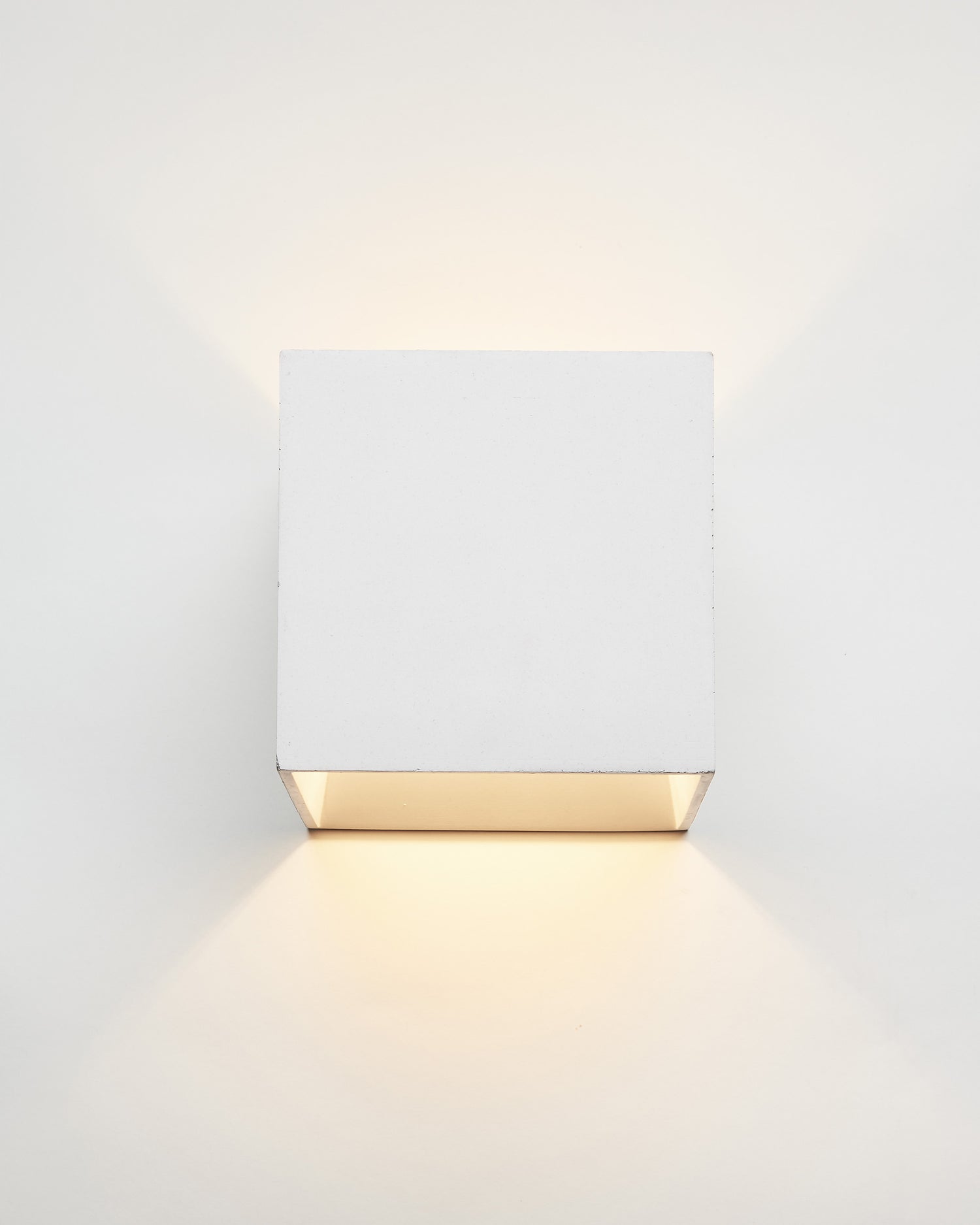 Cromia wall lamp