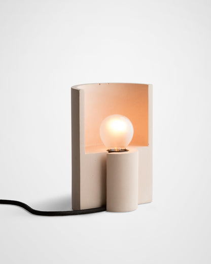 Esse table lamp