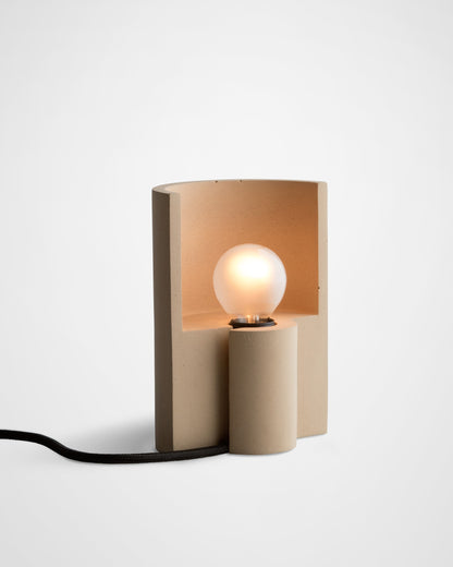 Esse table lamp